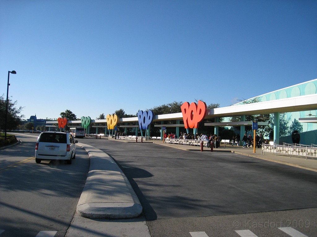 Disney 2010 D1 0595.jpg - January 9-11, 2010 Disney World Florida. Went to run the marathon. Saturday, fly down, check in, go to Expo to pick up packet, then to see Blue Man Group in the evening.
